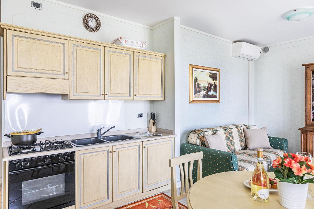 סירמיונה I Mosaici Apartments By Wonderful Italy מראה חיצוני תמונה