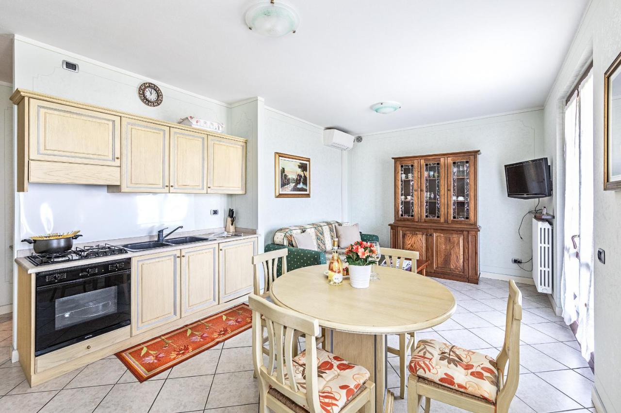 סירמיונה I Mosaici Apartments By Wonderful Italy מראה חיצוני תמונה
