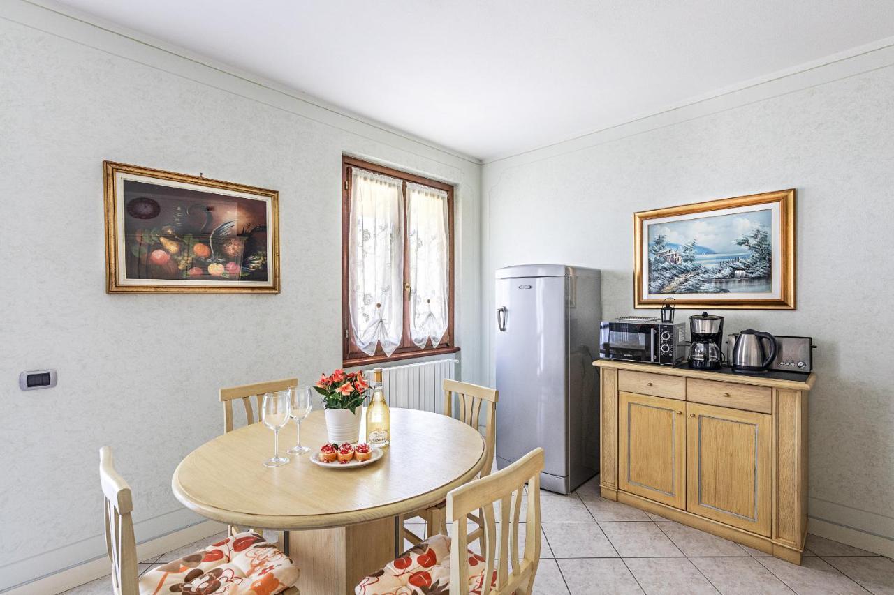 סירמיונה I Mosaici Apartments By Wonderful Italy מראה חיצוני תמונה