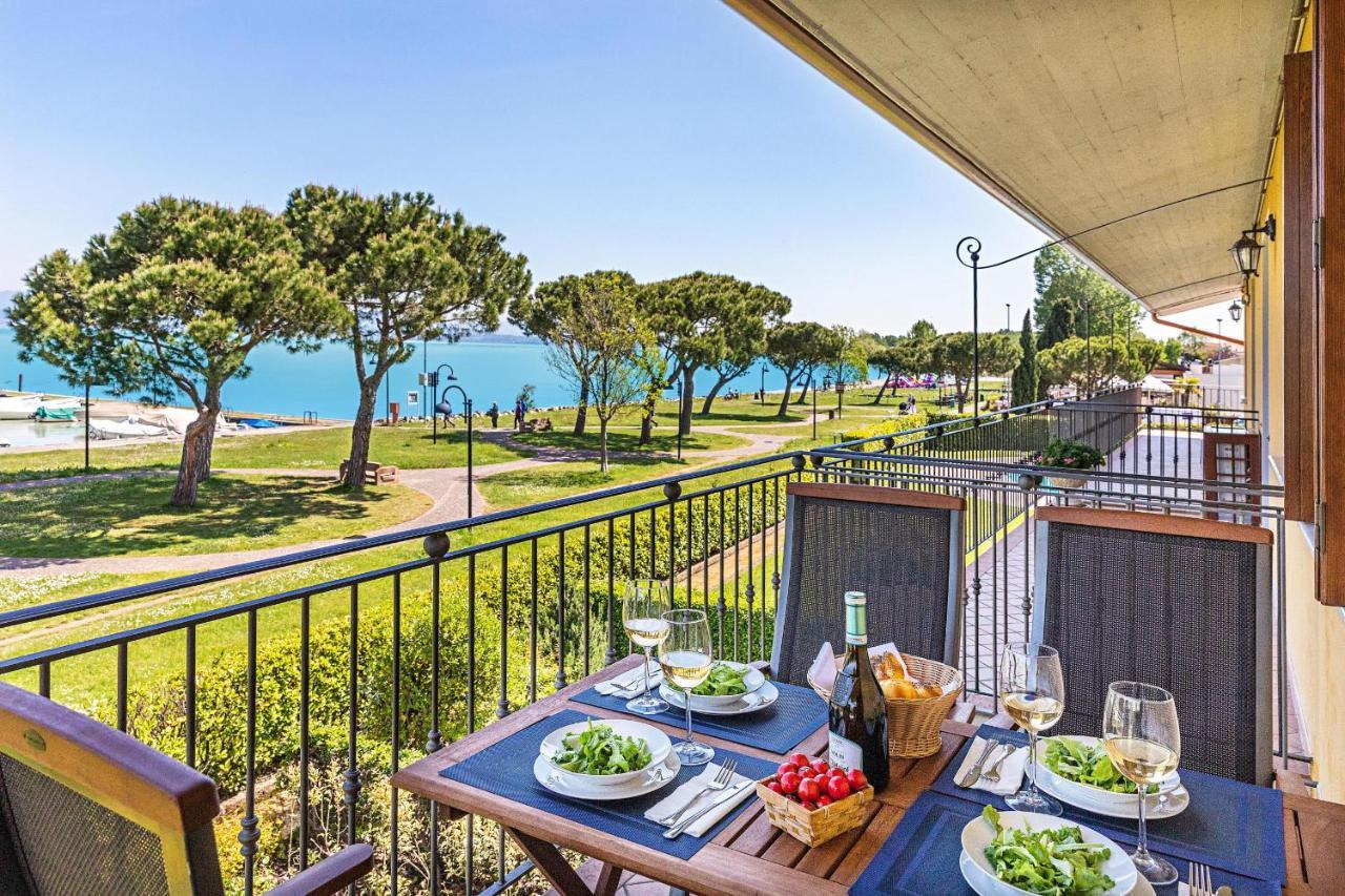 סירמיונה I Mosaici Apartments By Wonderful Italy מראה חיצוני תמונה