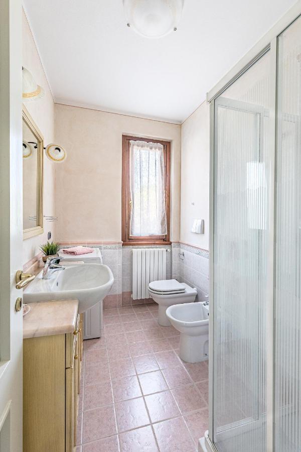 סירמיונה I Mosaici Apartments By Wonderful Italy מראה חיצוני תמונה