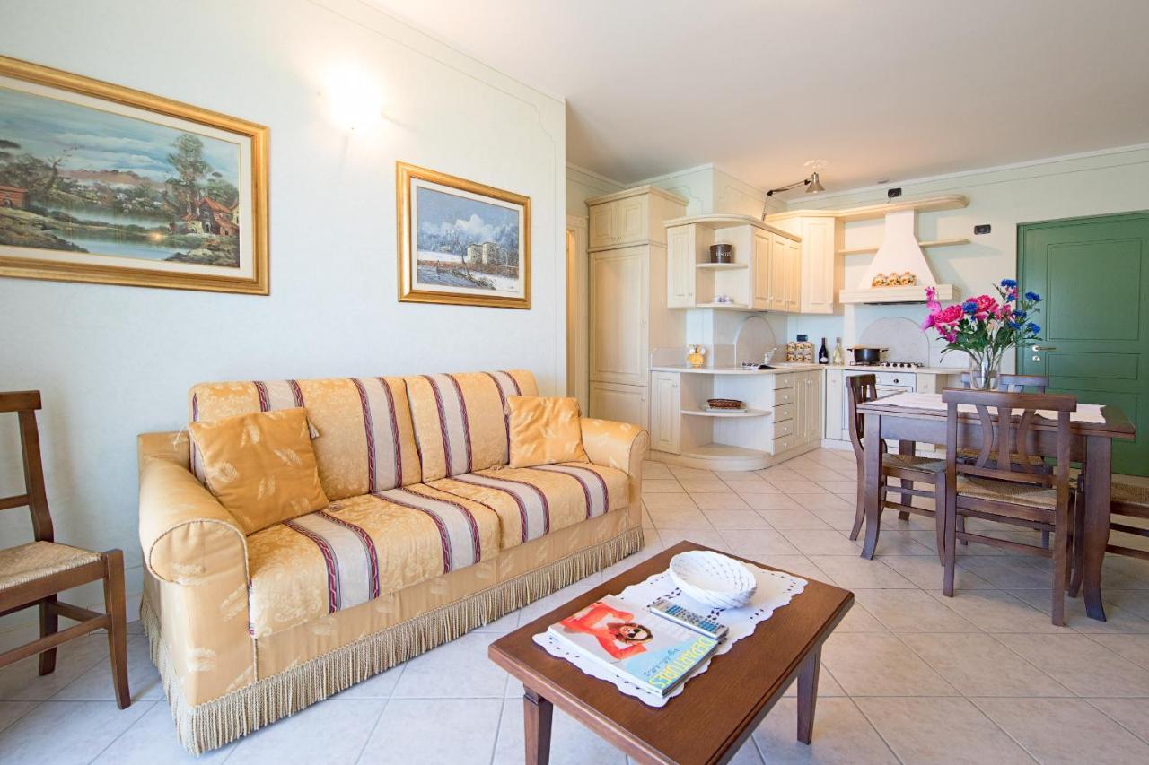 סירמיונה I Mosaici Apartments By Wonderful Italy מראה חיצוני תמונה